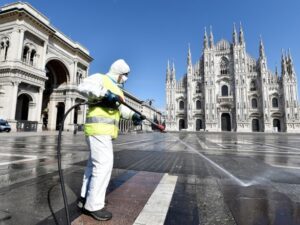 Италия усиливает карантин в отдельных регионах из-за мутации коронавируса