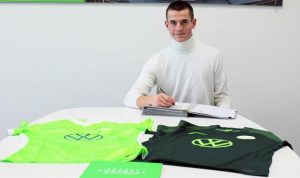 Вольфсбург заключил контракт с 19-летним поляком