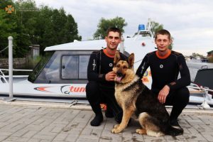 У Патрона появилась коллега: ГСЧС познакомила украинцев с собакой-водолазом Найдой