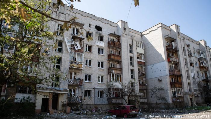 Разрушенные жилые здания в Северодонецке