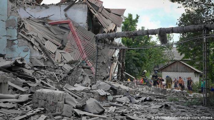 Разрушения в Лисичанске
